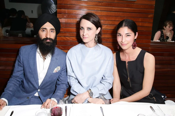 Katie Holmes, Maggie Gyllenhaal, Leandra Medine στο party